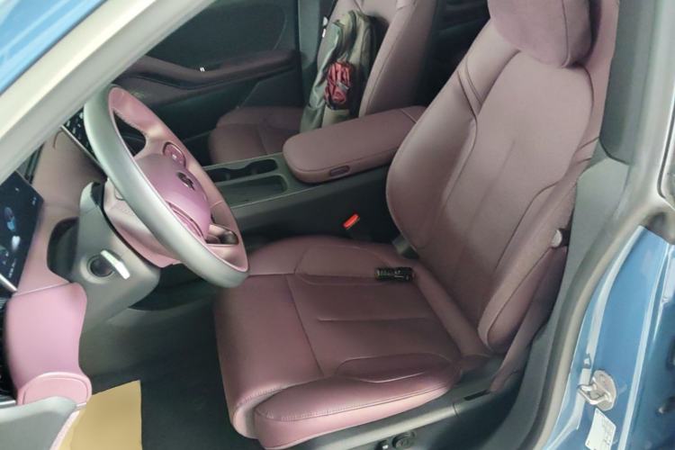 Used Nio ET5T 2023 75 kWh Touring Left Front Seat