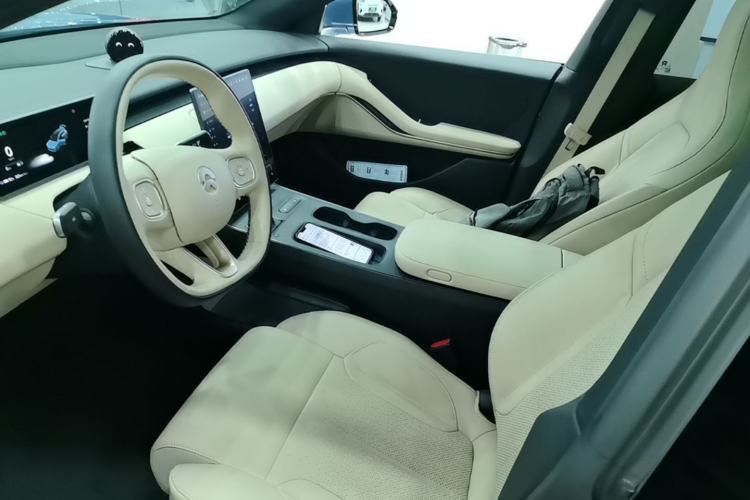 Used Nio ET5T 2023 75 kWh Touring Left Front Seat