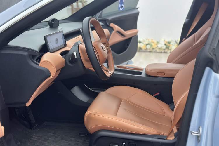 Used Nio ET5T 2023 75 kWh Touring Left Front Seat