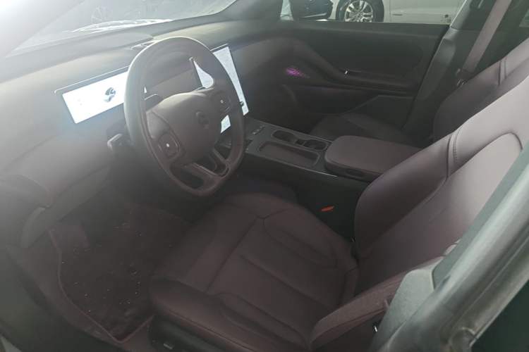 Used Nio ET5T 2023 75 kWh Touring Left Front Seat