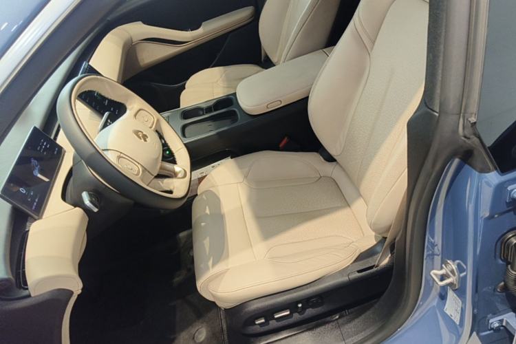 Used Nio ET5T 2023 75 kWh Touring Left Front Seat