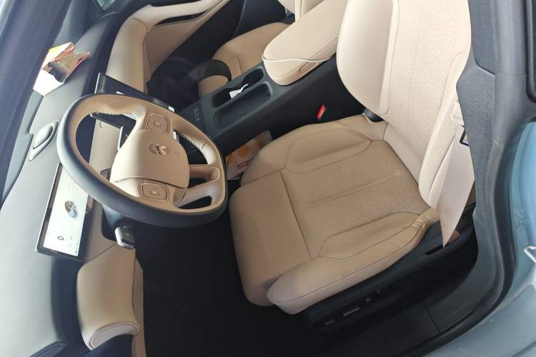 Used Nio ET5T 2023 75 kWh Touring Left Front Seat
