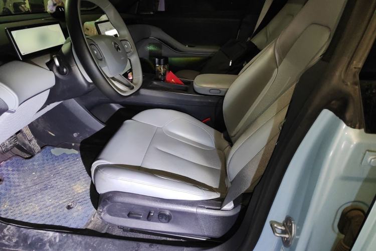 Used Nio ET5T 2023 75 kWh Touring Left Front Seat