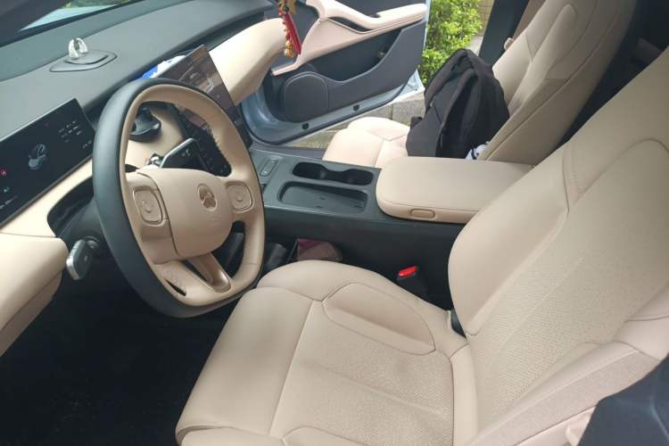 Used Nio ET5T 2023 75 kWh Touring Left Front Seat
