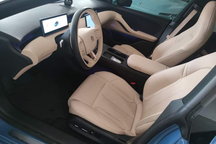 Used Nio ET5T 2023 75 kWh Touring Left Front Seat