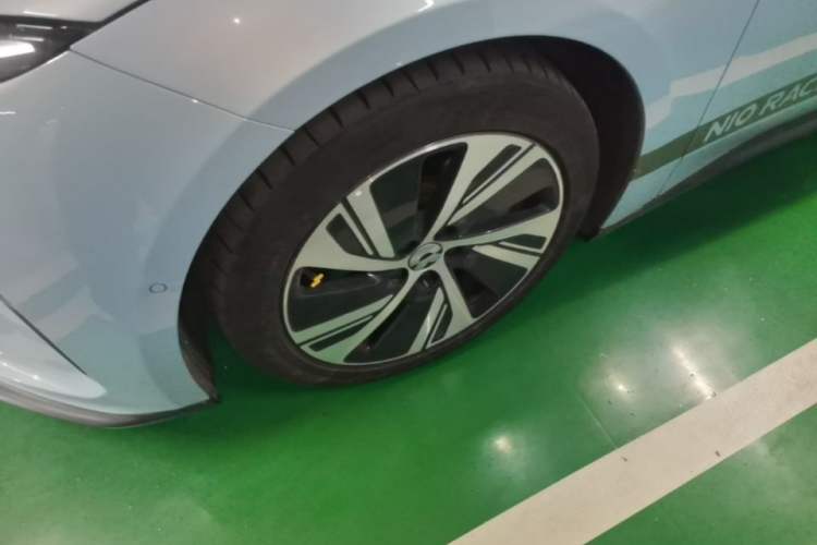Used Nio ET5T 2023 75 kWh Touring Left Front Wheel Hub
