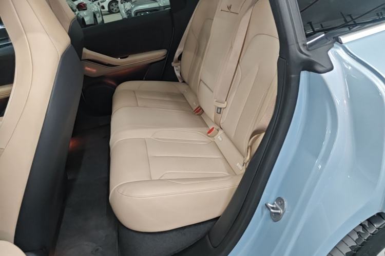 Used Nio ET5T 2023 75 kWh Touring Left Rear Seat