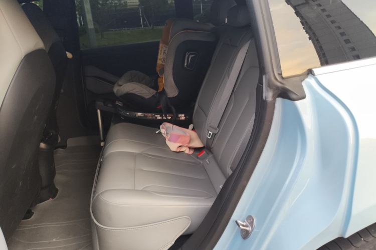 Used Nio ET5T 2023 75 kWh Touring Left Rear Seat