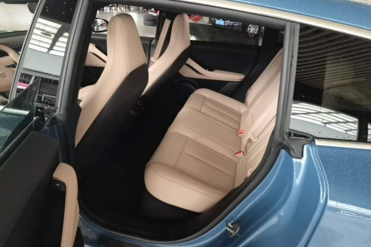 Used Nio ET5T 2023 75 kWh Touring Left Rear Seat