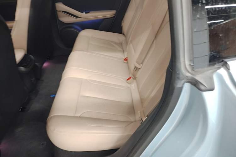 Used Nio ET5T 2023 75 kWh Touring Left Rear Seat