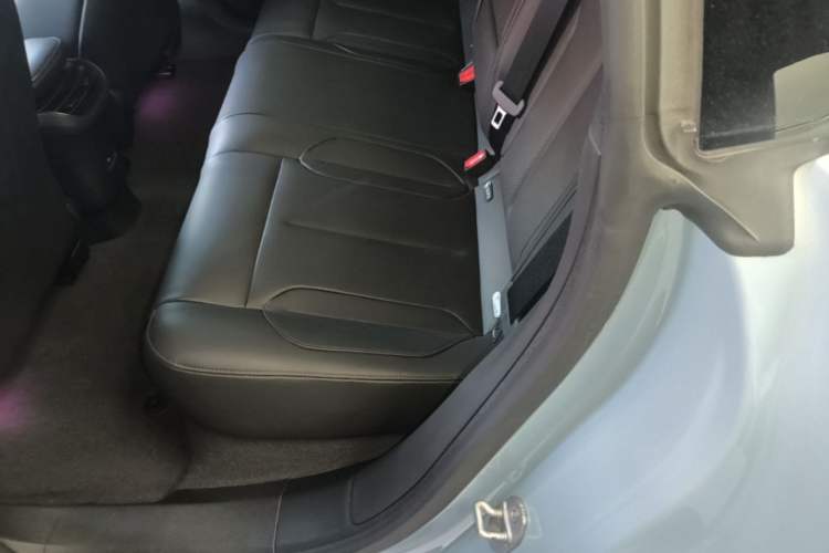 Used Nio ET5T 2023 75 kWh Touring Left Rear Seat