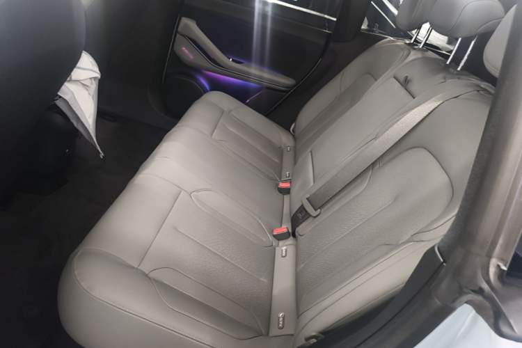 Used Nio ET5T 2023 75 kWh Touring Left Rear Seat