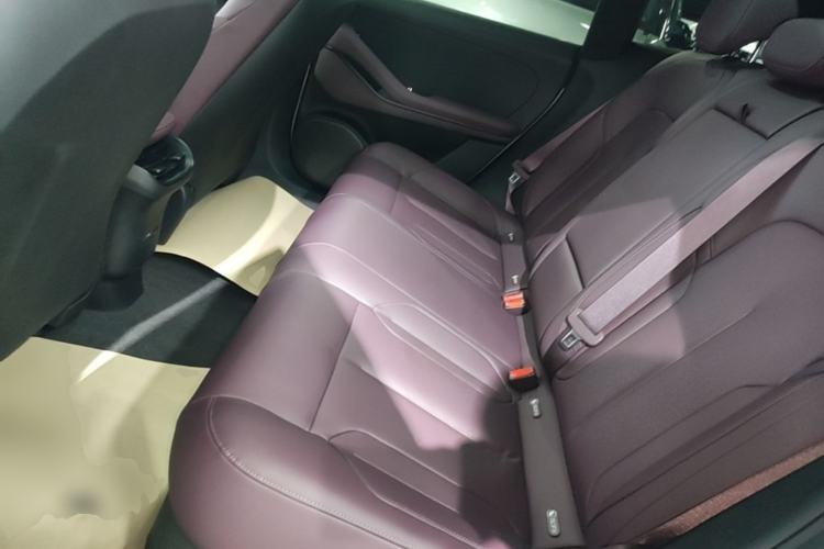 Used Nio ET5T 2023 75 kWh Touring Left Rear Seat