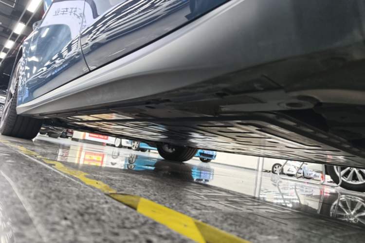 Used Nio ET5T 2023 75 kWh Touring Left Side Sill