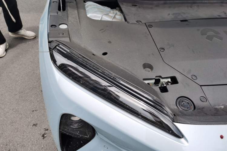 Used Nio ET5T 2023 75 kWh Touring Right Front Headlight