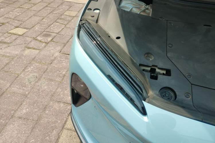 Used Nio ET5T 2023 75 kWh Touring Right Front Headlight