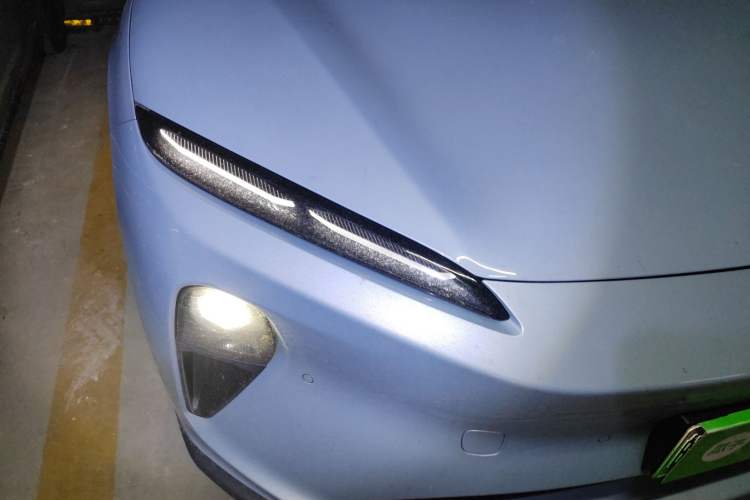 Used Nio ET5T 2023 75 kWh Touring Right Front Headlight