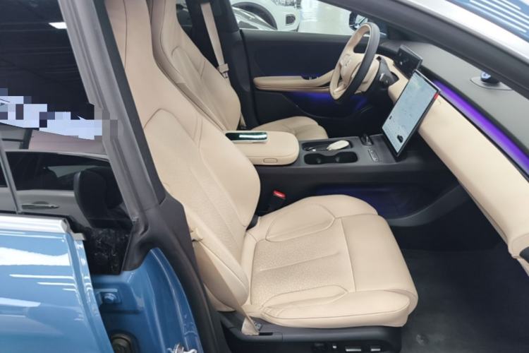 Used Nio ET5T 2023 75 kWh Touring Right Front Seat