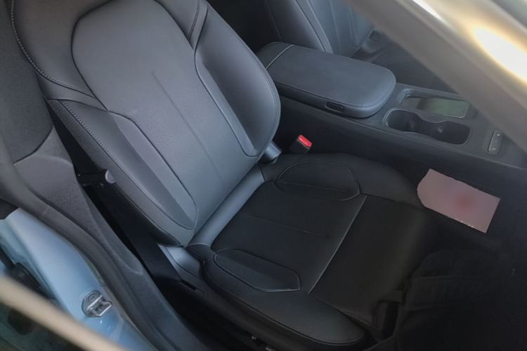 Used Nio ET5T 2023 75 kWh Touring Right Front Seat