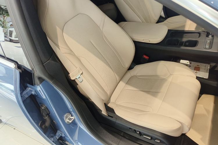 Used Nio ET5T 2023 75 kWh Touring Right Front Seat