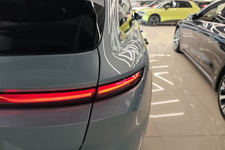 Used Nio ET5T 2023 75 kWh Touring Right Rear Taillight