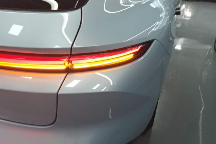 Used Nio ET5T 2023 75 kWh Touring Right Rear Taillight