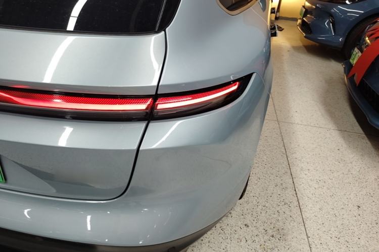 Used Nio ET5T 2023 75 kWh Touring Right Rear Taillight