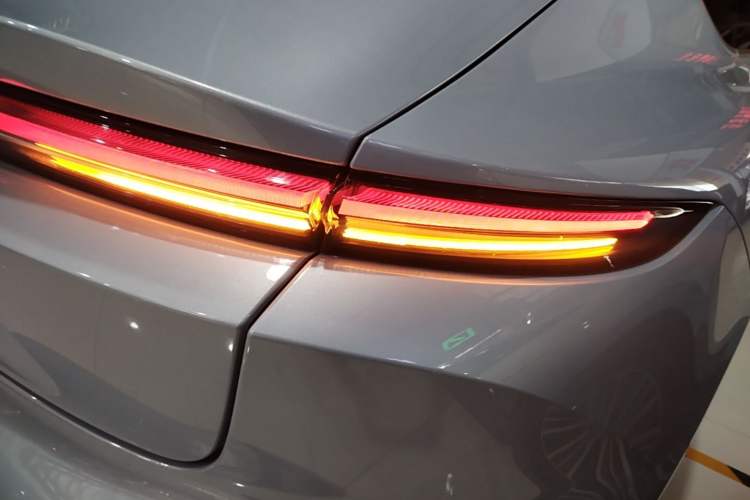 Used Nio ET5T 2023 75 kWh Touring Right Rear Taillight