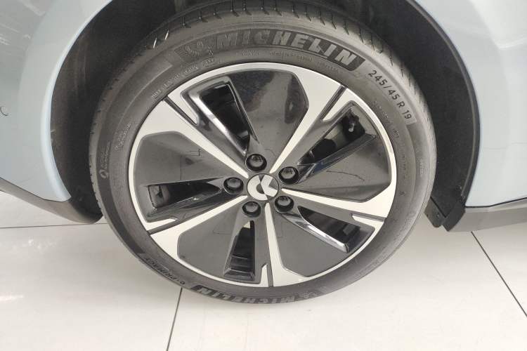 Used Nio ET5T 2023 75 kWh Touring Right Rear Wheel Hub