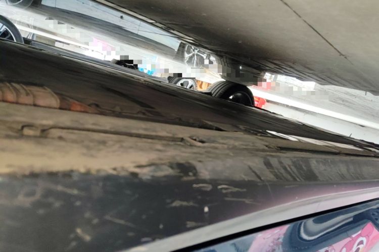 Used Nio ET5T 2023 75 kWh Touring Right Side Sill
