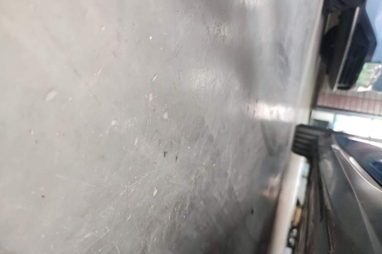 Used Nio ET5T 2023 75 kWh Touring Right Side Sill
