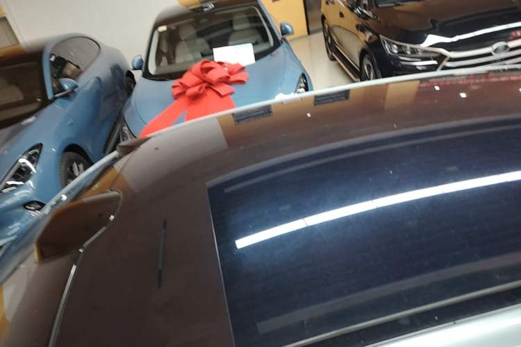 Used Nio ET5T 2023 75 kWh Touring Roof
