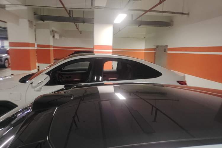 Used Nio ET5T 2023 75 kWh Touring Roof