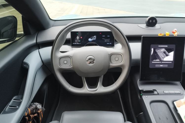 Used Nio ET5T 2023 75 kWh Touring Steering Wheel