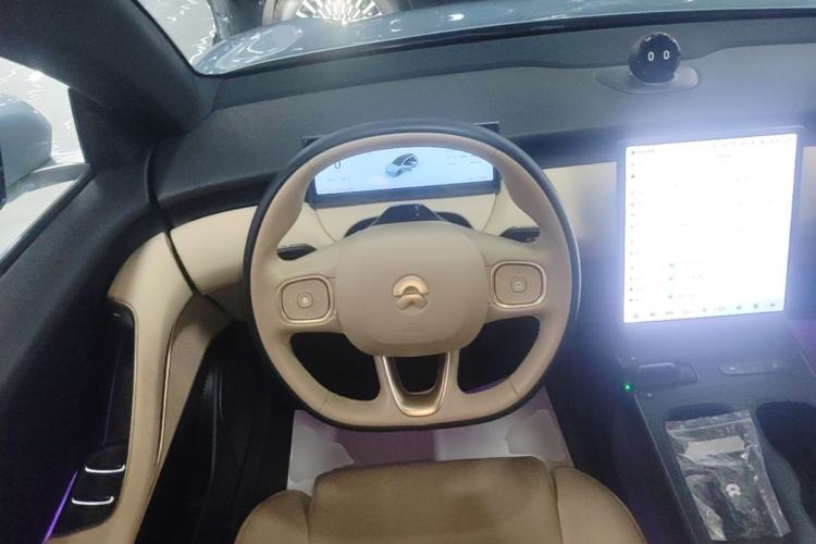 Used Nio ET5T 2023 75 kWh Touring Steering Wheel
