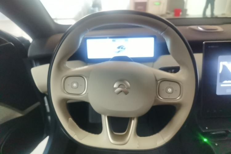 Used Nio ET5T 2023 75 kWh Touring Steering Wheel