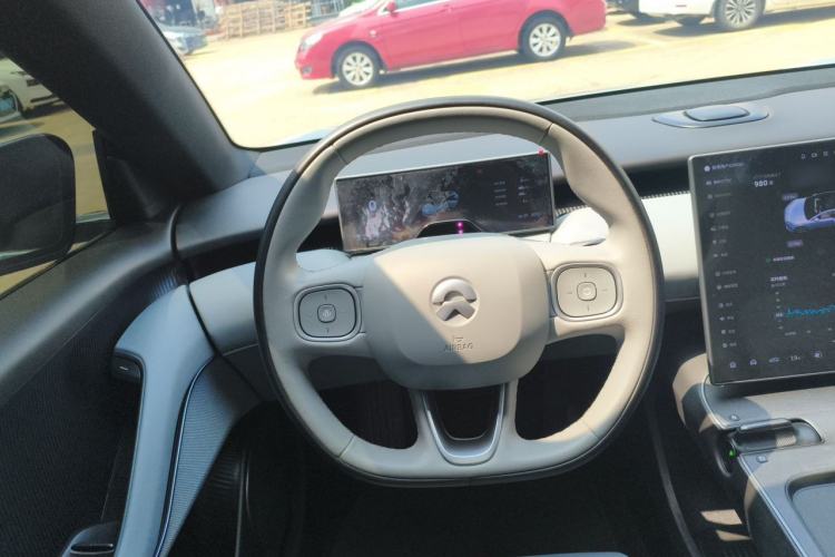Used Nio ET5T 2023 75 kWh Touring Steering Wheel