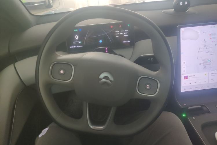 Used Nio ET5T 2023 75 kWh Touring Steering Wheel