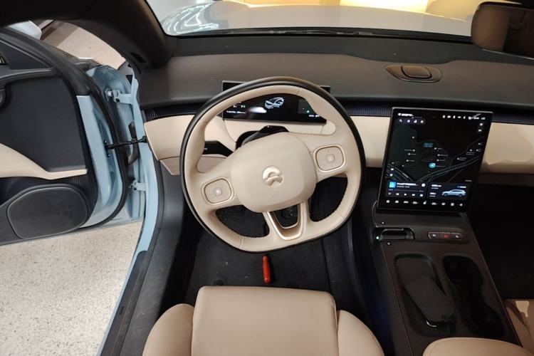Used Nio ET5T 2023 75 kWh Touring Steering Wheel