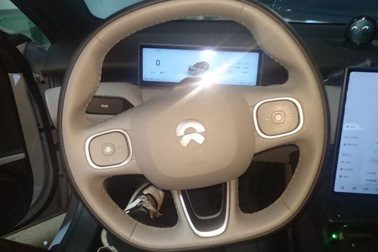 Used Nio ET5T 2023 75 kWh Touring Steering Wheel