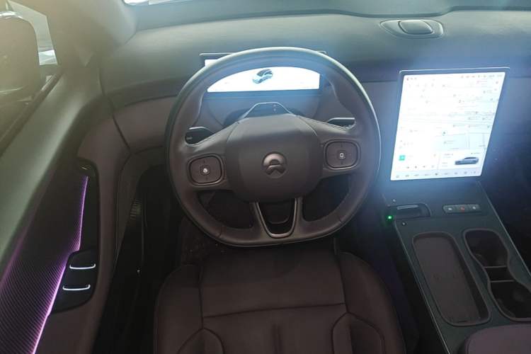 Used Nio ET5T 2023 75 kWh Touring Steering Wheel