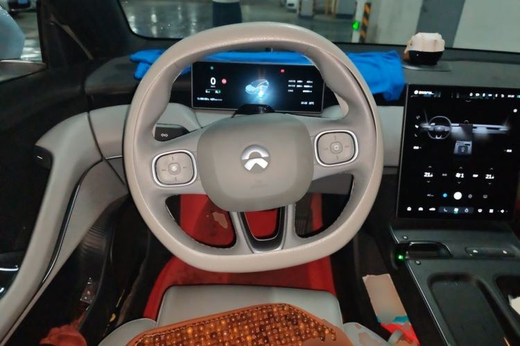 Used Nio ET5T 2023 75 kWh Touring Steering Wheel