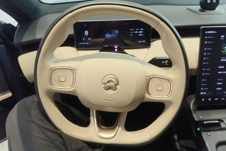 Used Nio ET5T 2023 75 kWh Touring Steering Wheel