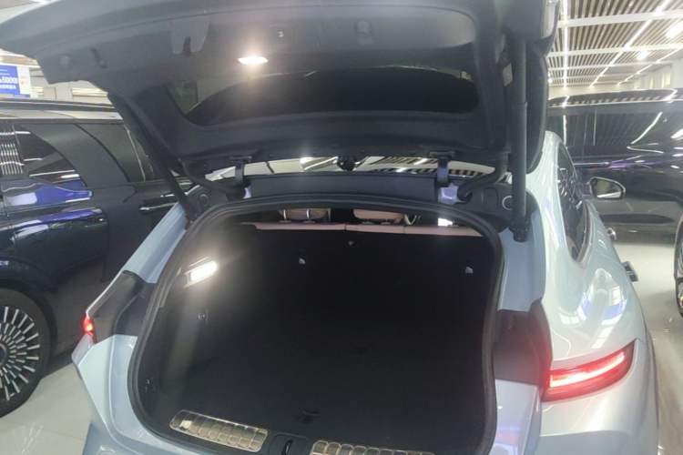 Used Nio ET5T 2023 75 kWh Touring Trunk