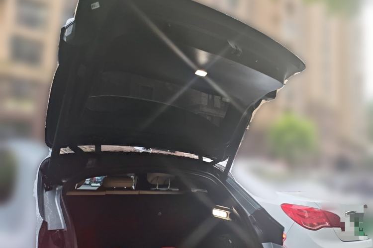 Used Nio ET5T 2023 75 kWh Touring Trunk