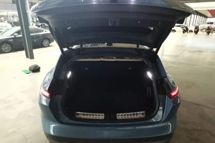 Used Nio ET5T 2023 75 kWh Touring Trunk