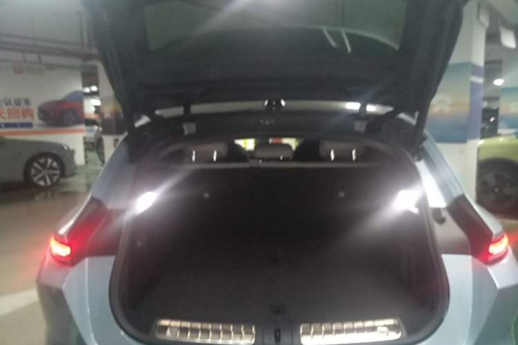 Used Nio ET5T 2023 75 kWh Touring Trunk