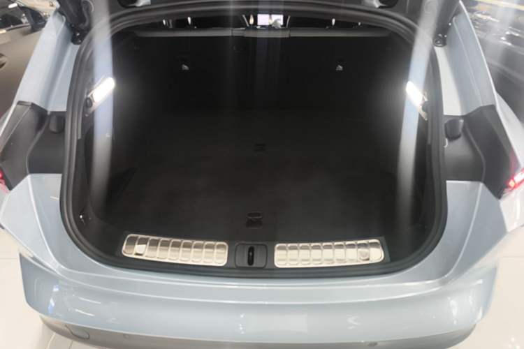 Used Nio ET5T 2023 75 kWh Touring Trunk