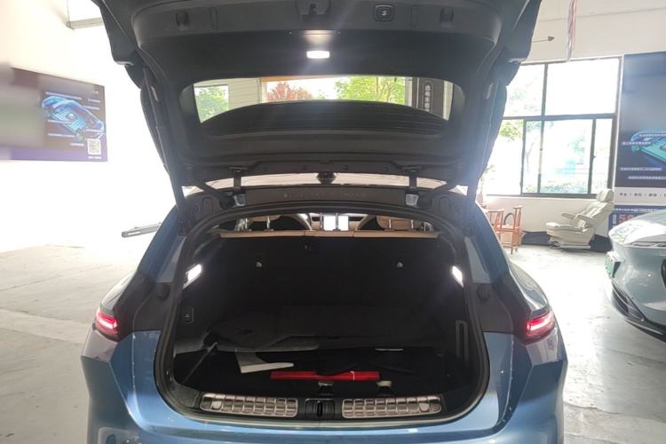 Used Nio ET5T 2023 75 kWh Touring Trunk