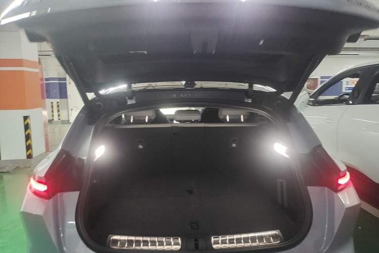 Used Nio ET5T 2023 75 kWh Touring Trunk